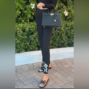 Ann Taylor size 8 100% silk black floral plants